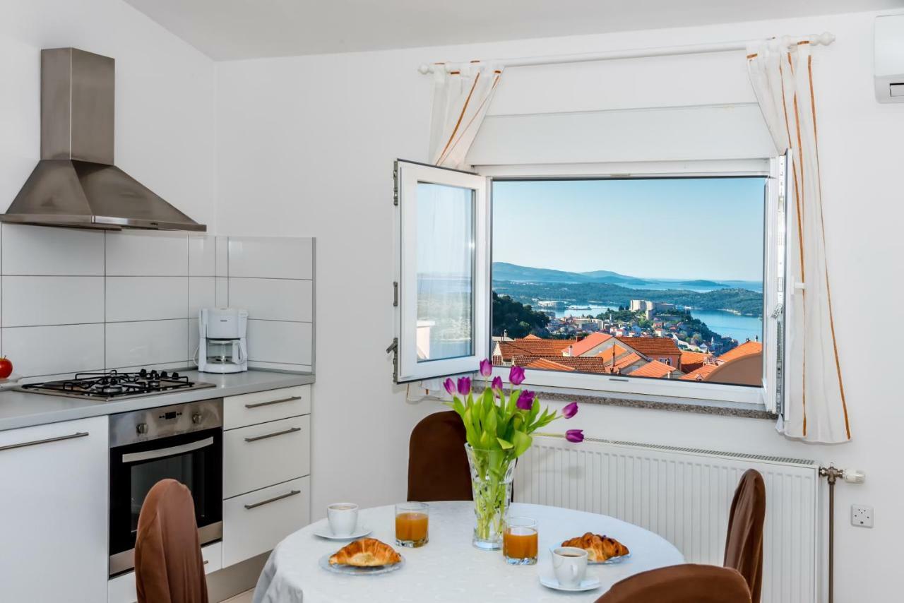 Apartment Anamarija With Sea View Sibenik Luaran gambar